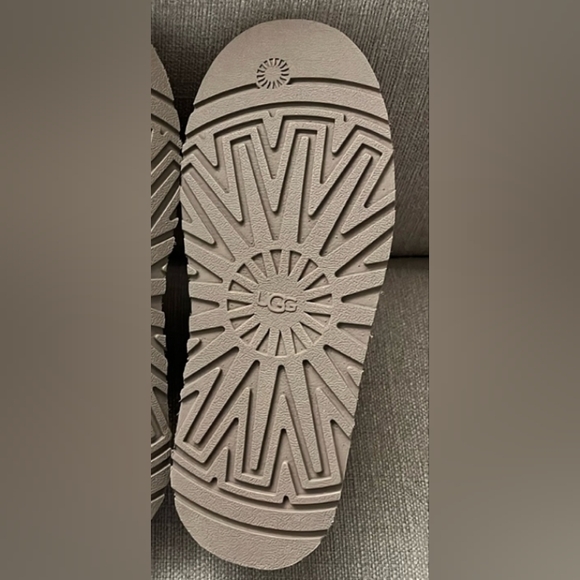 New Without Tags UGG Tazz Chestnut Platform Slippers - Picture 5 of 7